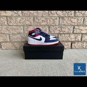Air Jordan 1 Mid USA